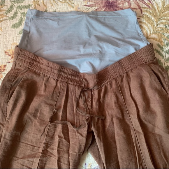 🔥 2/$50 🔥 Thyme Maternity Capris - Picture 2 of 5